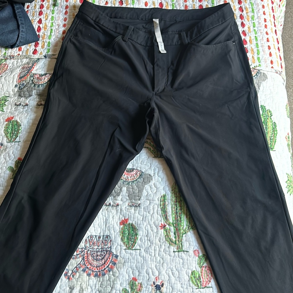 Lululemon men’s performance pants size 36